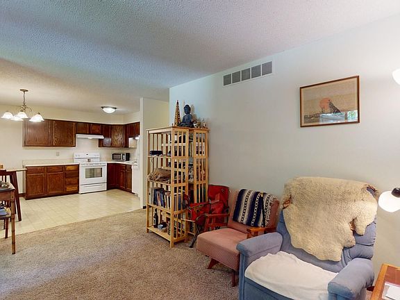 3rd image of 3827 Phoenix St