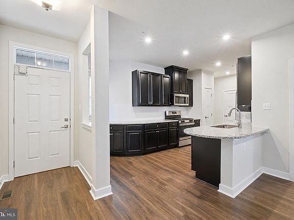 3rd image of 5311 Crape Myrtle Dr