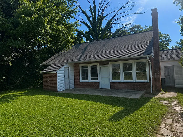 8210 Tahona Dr — Photo 4