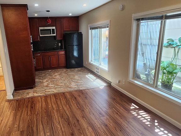 4th image of 25 Sharon St APT 4