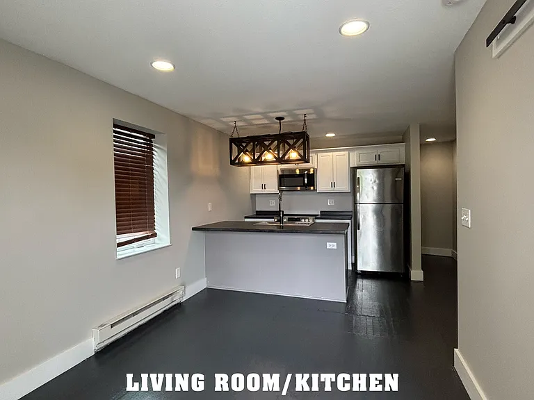 630 Broadway St #C — Photo 3