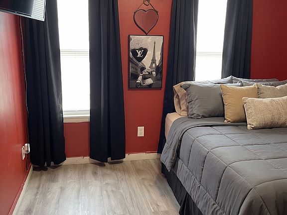 4th image of 324 Naugatuck Ave Floor 2