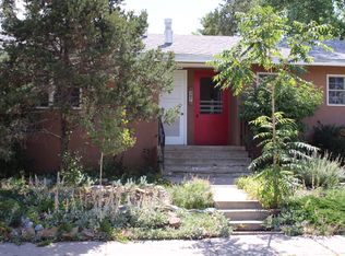 307 Manhattan Loop, Los Alamos, NM 87544