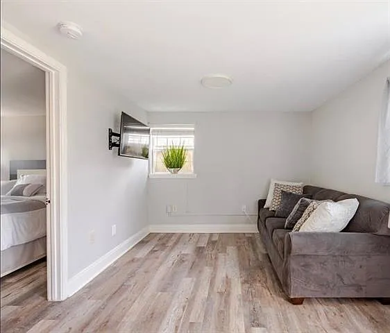 1 bed, 1.0 bath, 600 sqft, $1,300 — Photo 4