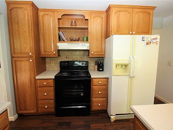 2nd image of 28 Buckwheat Dr