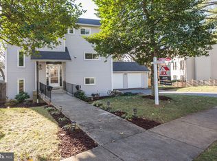 1916 Dundee Rd, Rockville, MD 20850