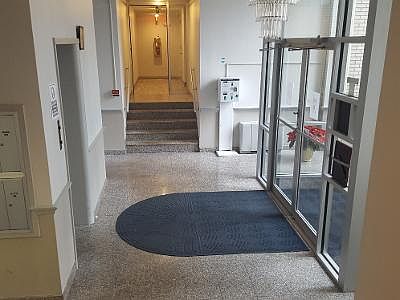 2nd image of 1025 Whalley Ave #1