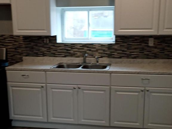 4th image of 918 Oak Ave #D