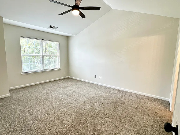 627 Rock Lake Gln — Photo 18