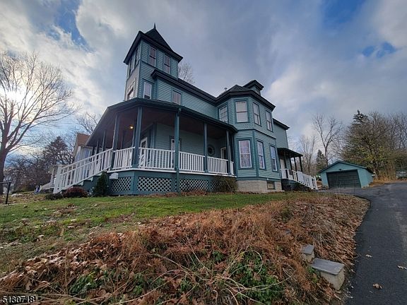 3rd image of 62 Newton Ave