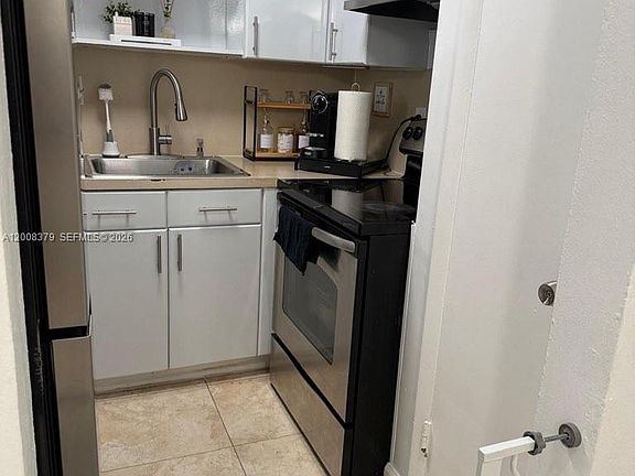 5th image of 4370 NW 11th St APT 206