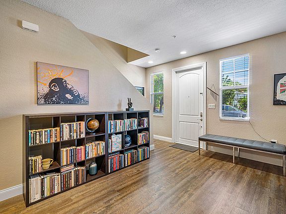 2nd image of 219 N L St APT 103