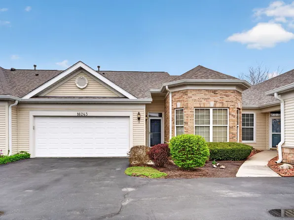 16243 Tomahawk Lake Ct, Crest Hill, IL 60403
