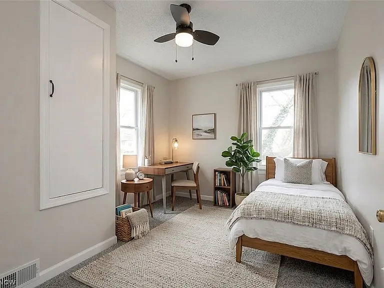 1184 Niagara Ave — Photo 13