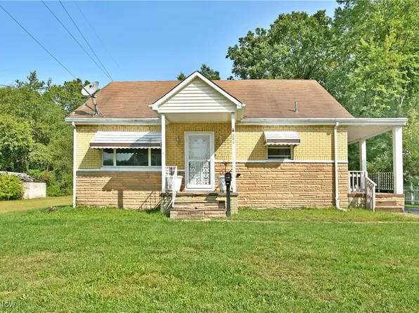 366 Douglas St NW, Warren, OH 44483
