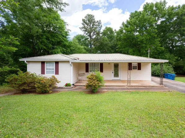 402 Tarver St SE, Jacksonville, AL 36265