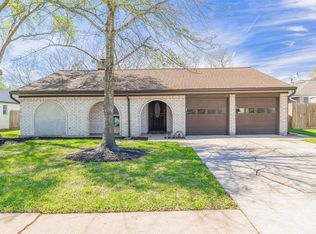 12106 Fairmeadow Dr, Houston, TX 77071