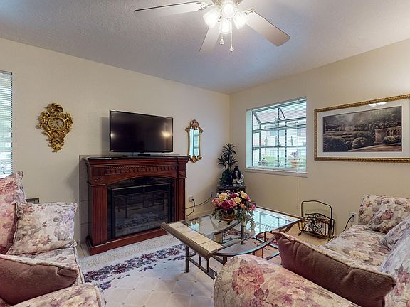 5th image of 5963 McKinney Dr NE