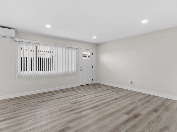 3821 Marlborough Ave #3821