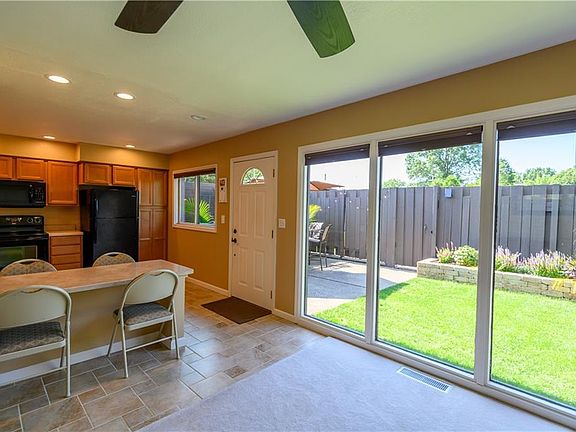 2nd image of 55 Greenfield Ct Unit 55