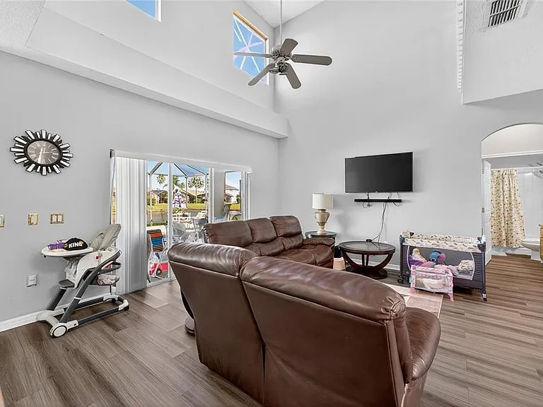 1202 Cumbrian Lakes Ct — Photo 10