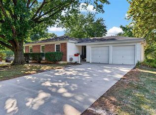 1319 Brandywine Ln, Saint Peters, MO 63376