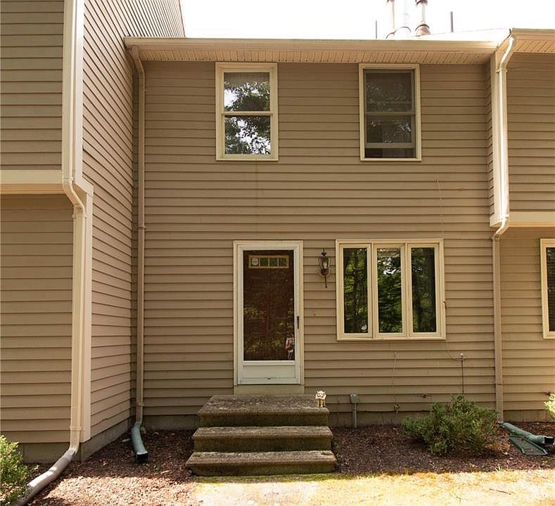 91 Sanwood Dr 91, Burrillville, RI 02830 Zillow