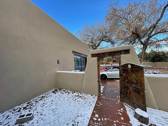 5th image of 9718 Loretta Dr NW