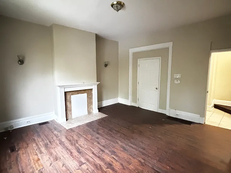 3429 Moulton Ave — Photo 3