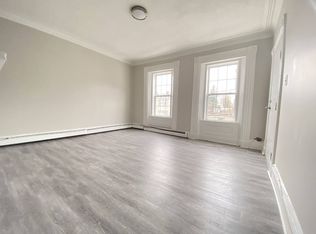 176 Main St #2, Saint John, NB E2K 1H6