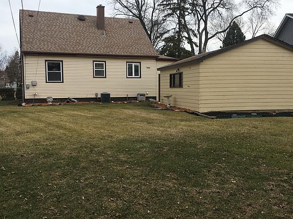 Beautiful Large yard area