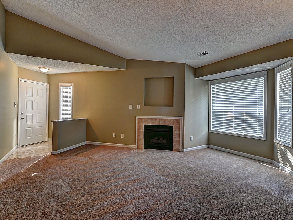 1st image of 2209 Hyde Dr APT F