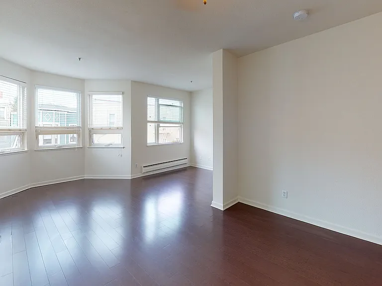 2000 Post — Photo 57