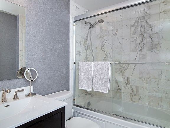 5th image of 50 Sutton Pl S APT 5K