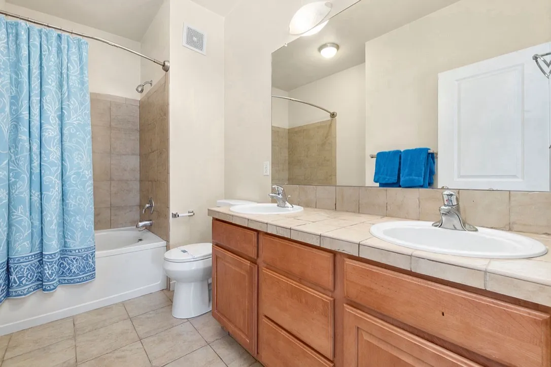 2 bed, 2.5 bath, 1146 sqft, $2,500 — Photo 3