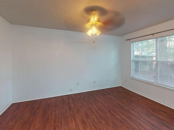 3rd image of 6222 Cottage Woods Dr