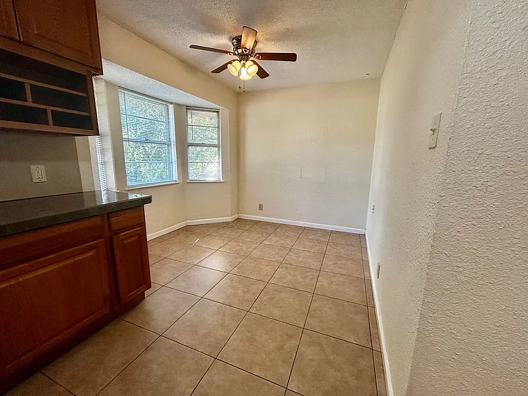 5908 Derek Dr — Photo 7
