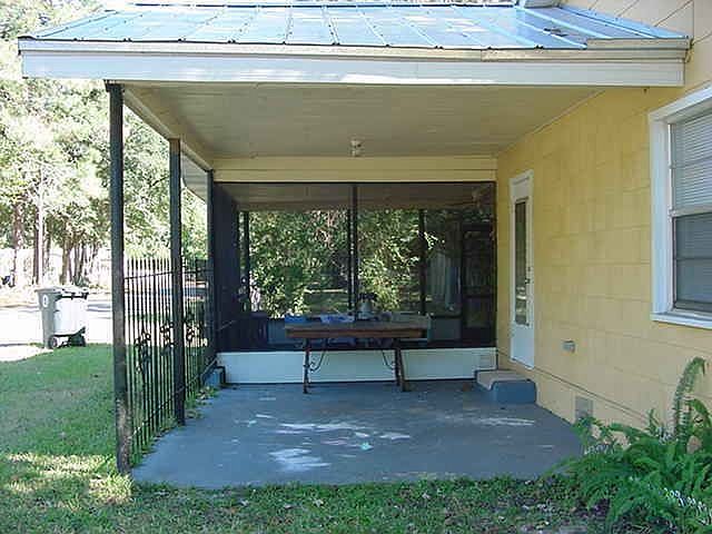 2nd image of 405 SE 5th St