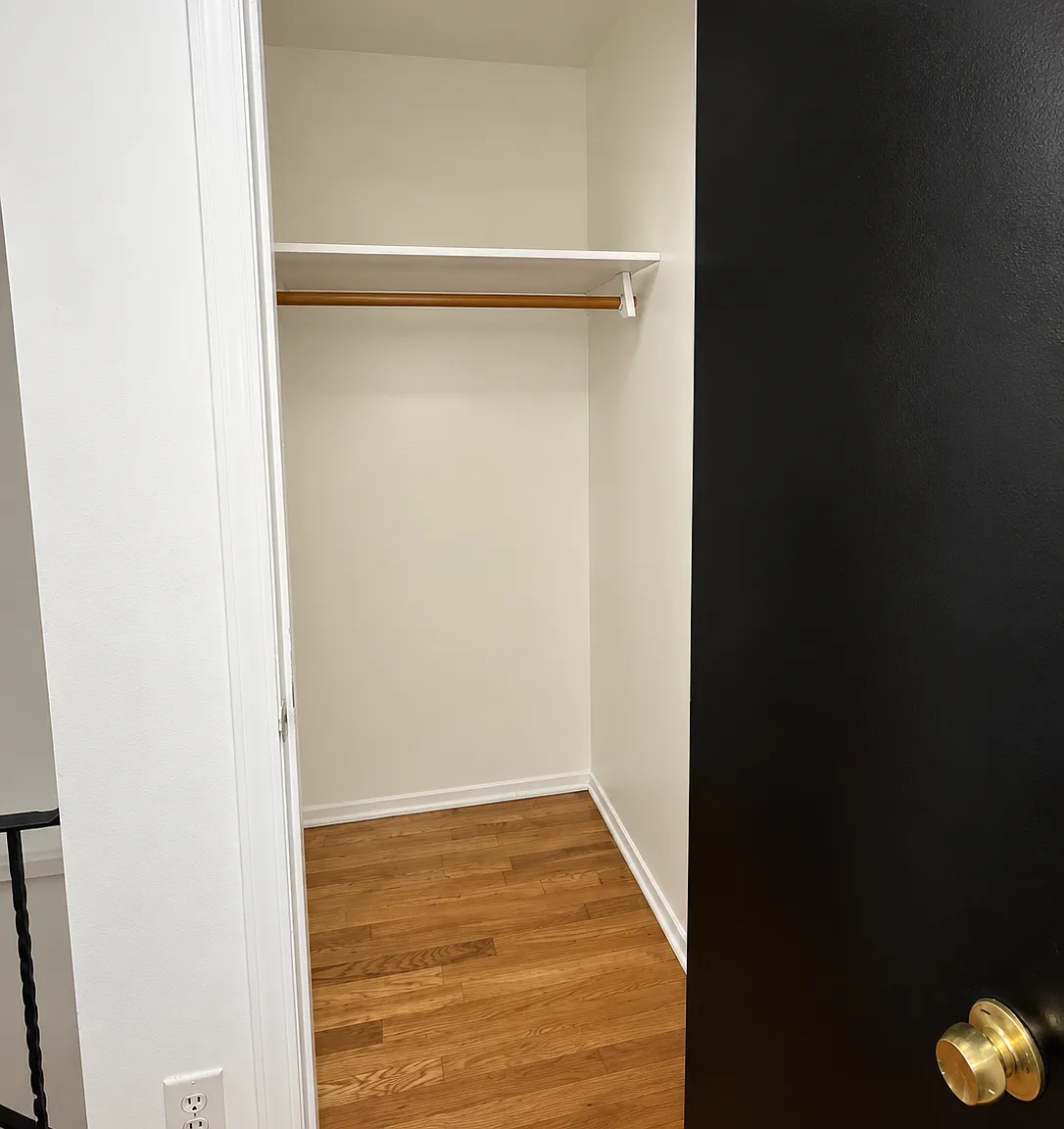 3 bed, 1.5 bath, 1150 sqft, $3,400 — Photo 3
