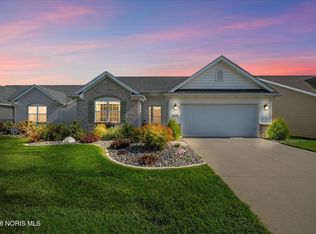4205 Grande Lake Dr, Maumee, OH 43537