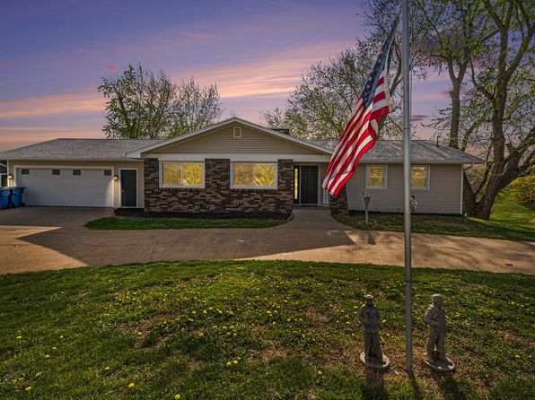 57020 221st St, Glenwood, IA 51534