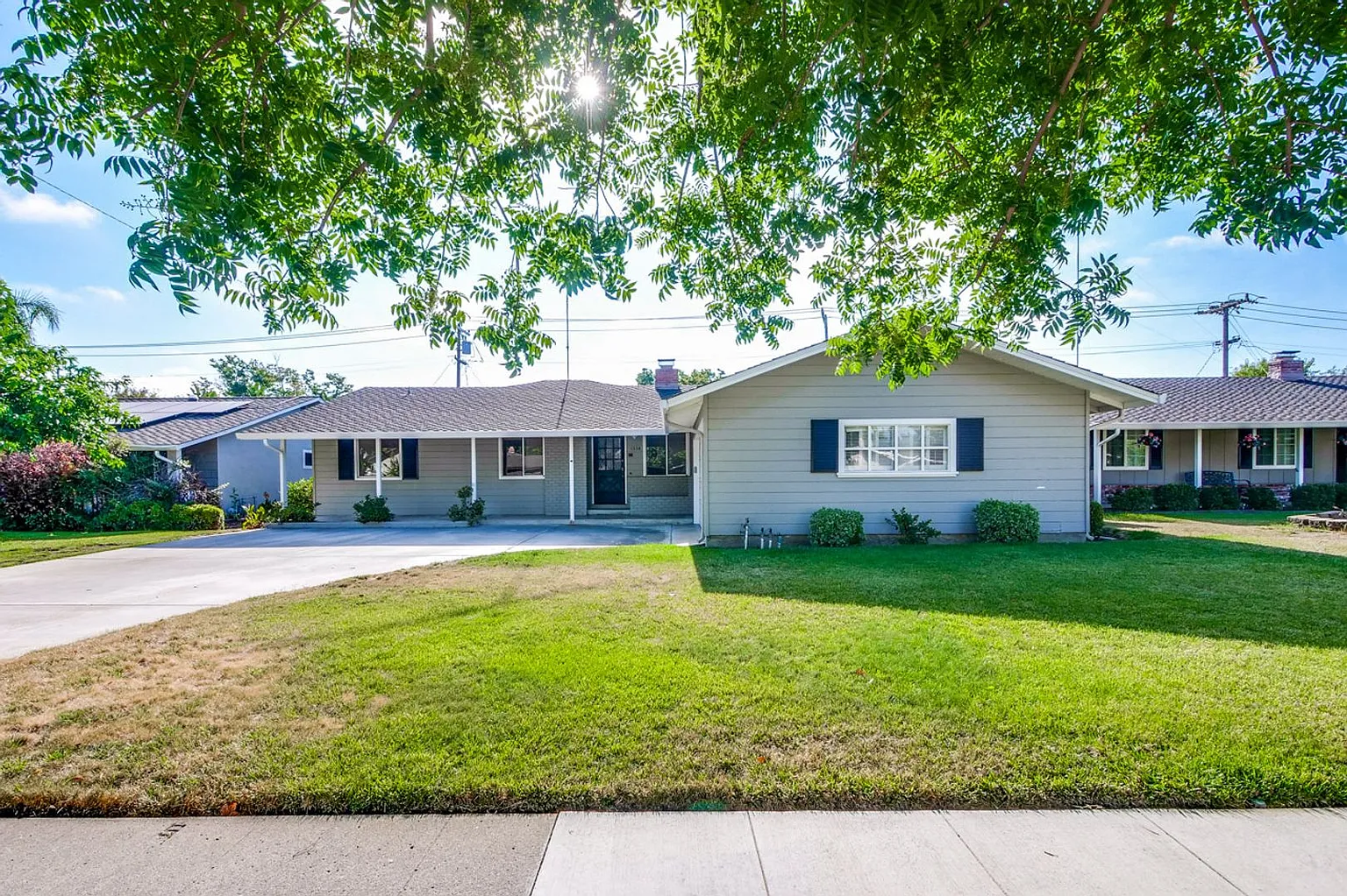 1534 Crespi Dr photo 1