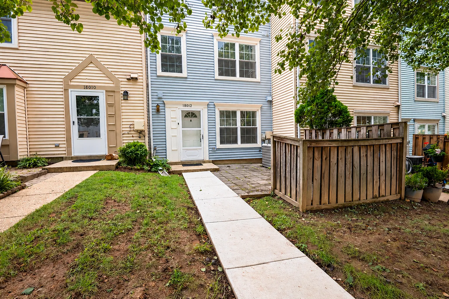 3 bed, 2.5 bath, 1395 sqft, $2,850 — Photo 2
