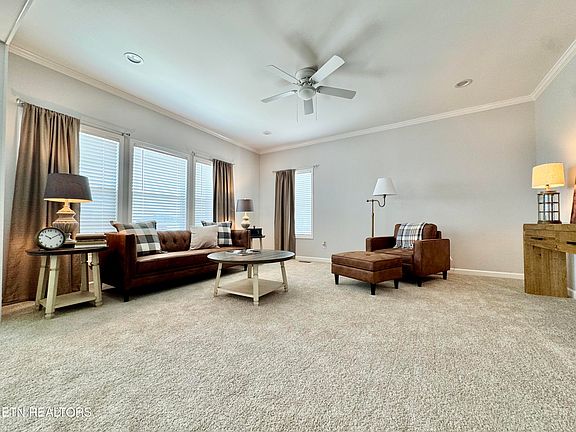2nd image of 107 Turquoise Ln