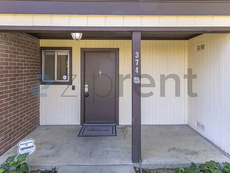 374 Tabor Ave — Photo 2
