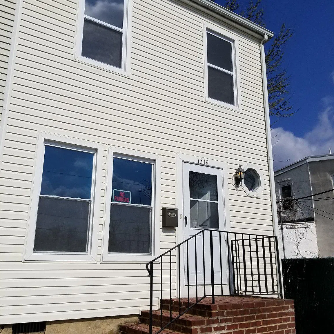 2 bed, 1.5 bath, 950 sqft, $1,395 — Photo 1