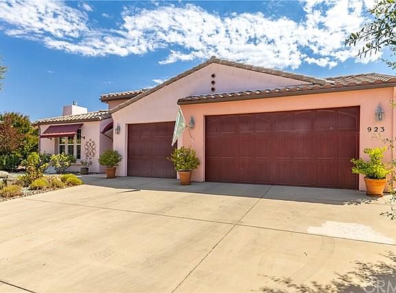4th image of 923 Vista Cerro Dr