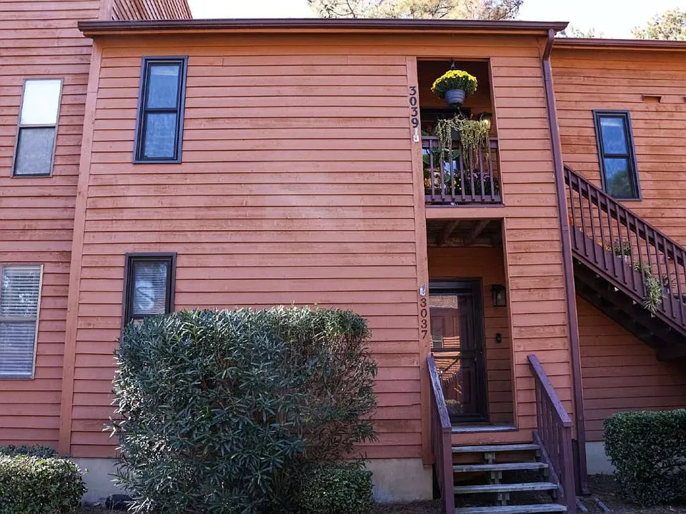 3037 Cape Henry Ct