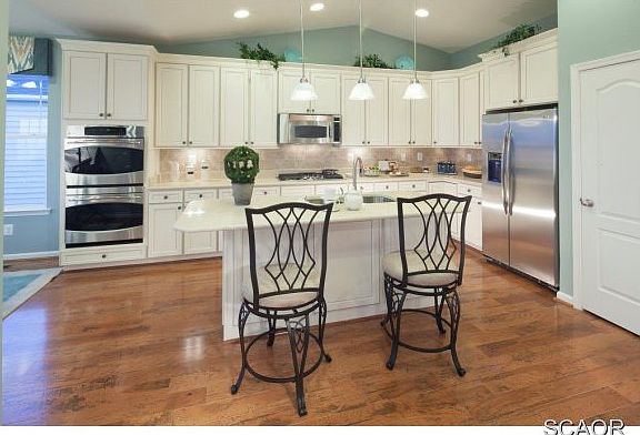 4th image of 18685 Lakelands Dr