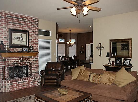 5th image of 1108 Westminster Dr